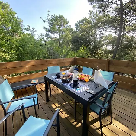 Villa Surplombant La Pinede A 2km De L'ocean *