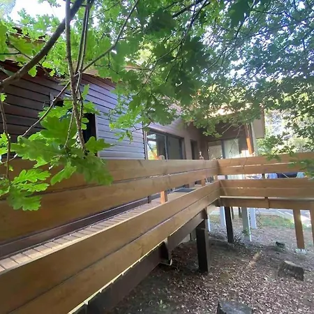 Villa Surplombant La Pinede A 2km De L'ocean
